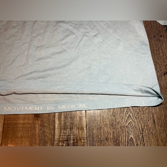 Lululemon Metal Vent Tech Long Sleeve Shirt 2.0 Peroxide /Breeze Blue Size Large - Picture 5 of 7